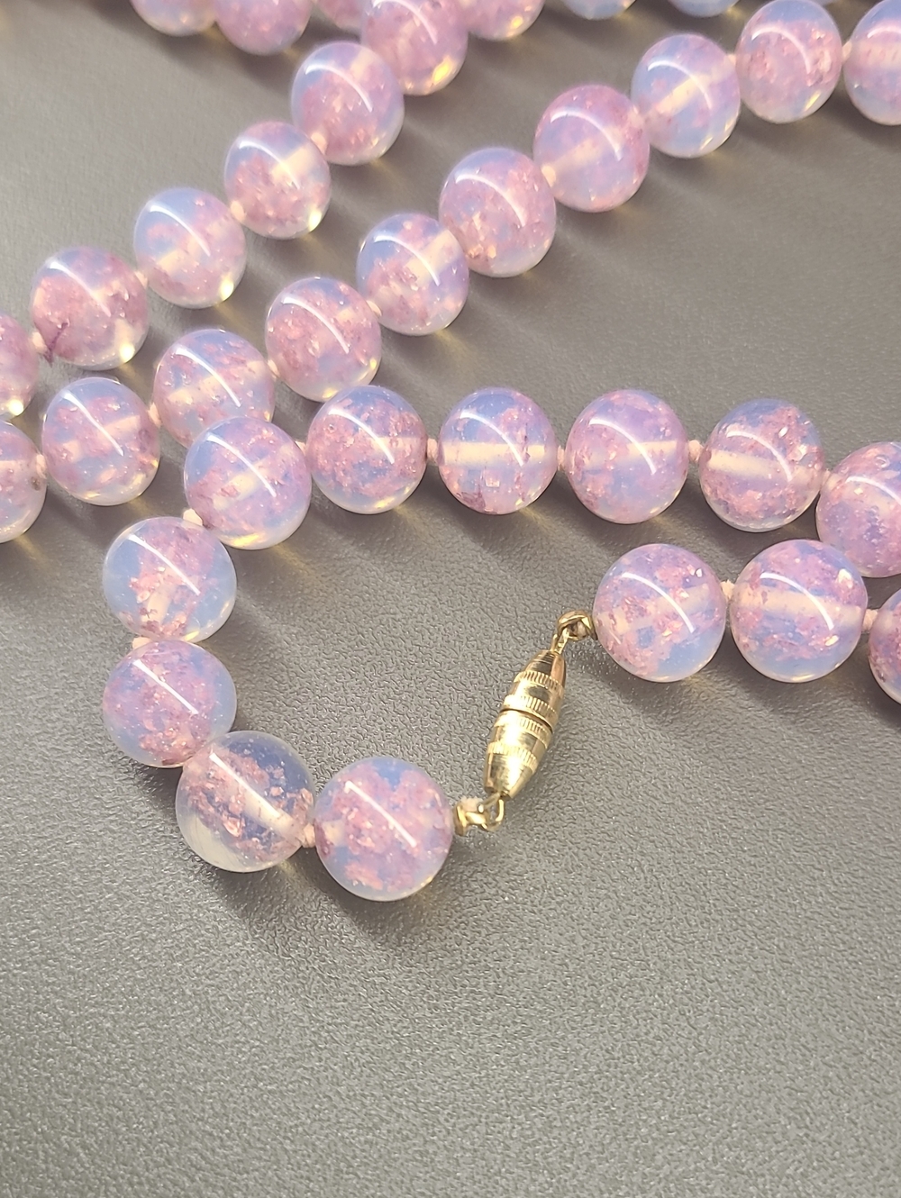 Vintage Pink Glass Necklace - Picture 2 of 4